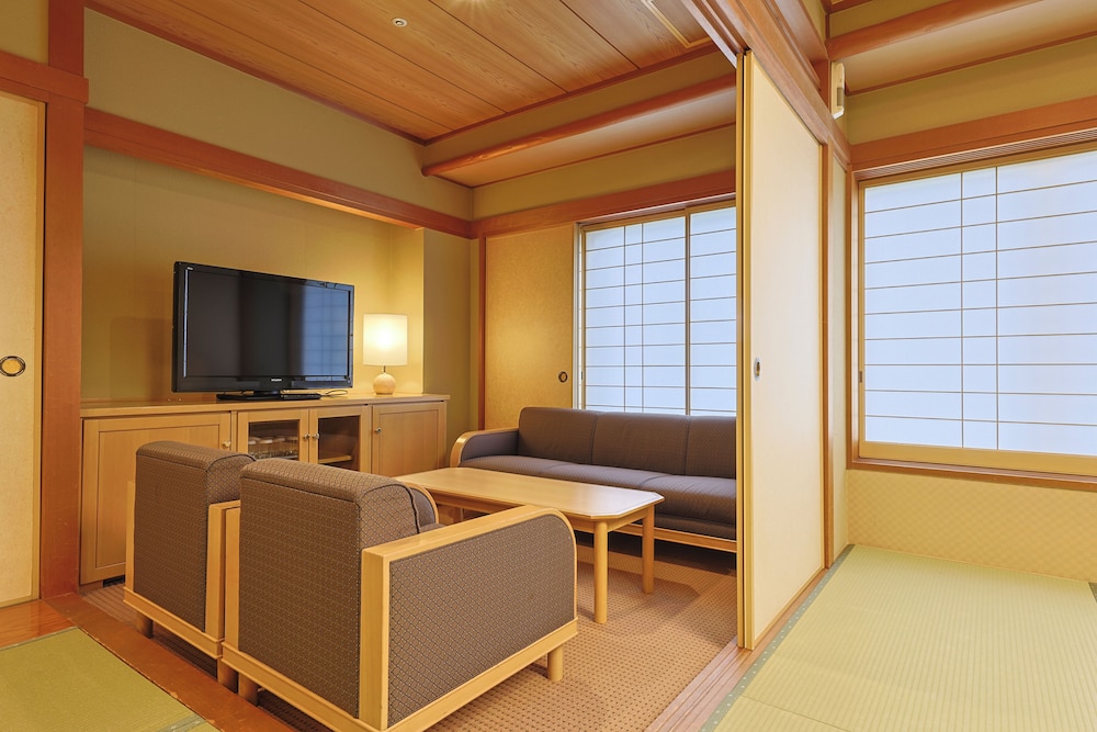 [天領閣] デラックス和室 (大部屋) 禁煙 客室2 | 飛騨高山温泉 高山グリーンホテル (京王グループホテルズ)