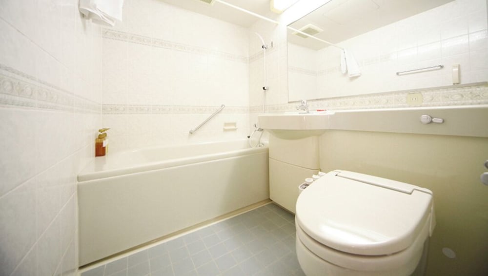 スタンダード ツインルーム 禁煙 バスルーム0 | ホテルピエナ神戸