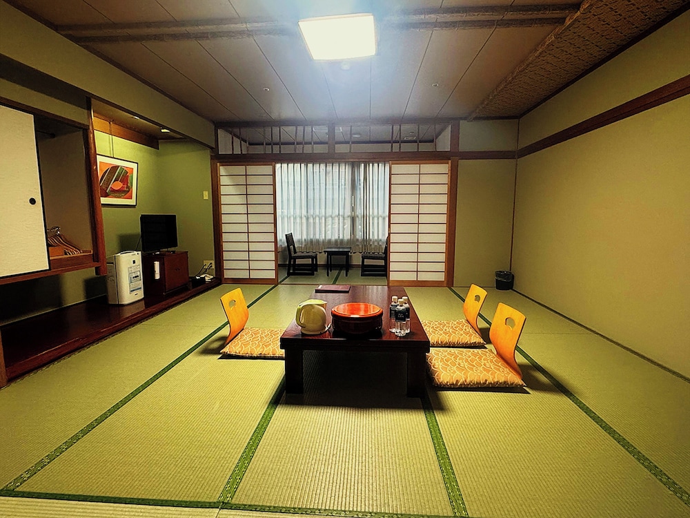 石長松菊園タワー - 和室 客室13 | お宿 いしちょう