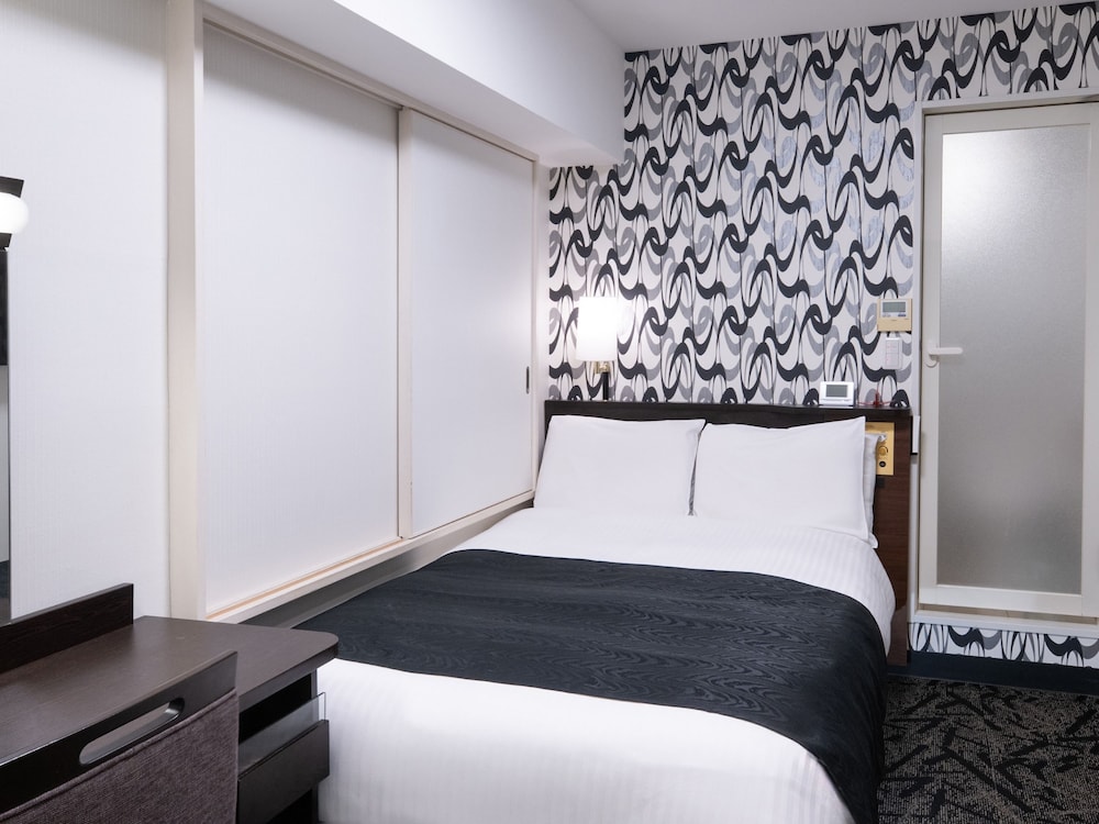 セミ ダブル ルーム 禁煙 | アパホテル〈築地駅南〉