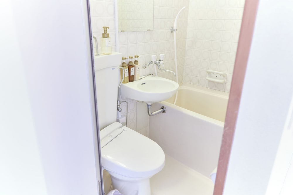 ビジネス セミダブル ルーム 喫煙可 バスルーム0 | 平和台 ホテル 大手門