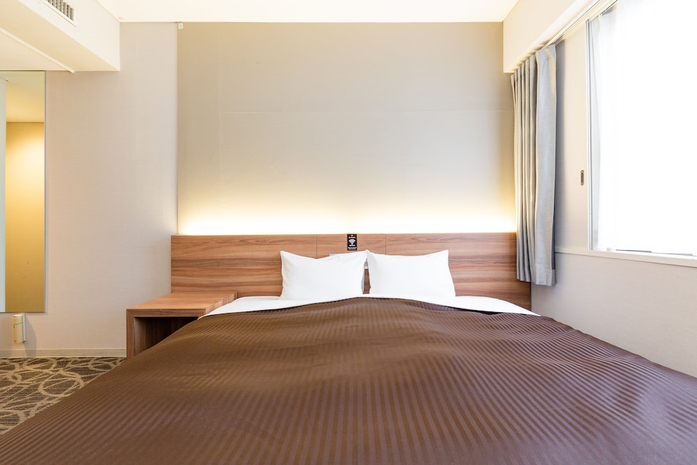 スタンダード ダブルルーム キングベッド 1 台 禁煙 客室1 | ザ・ワンファイブ福岡天神