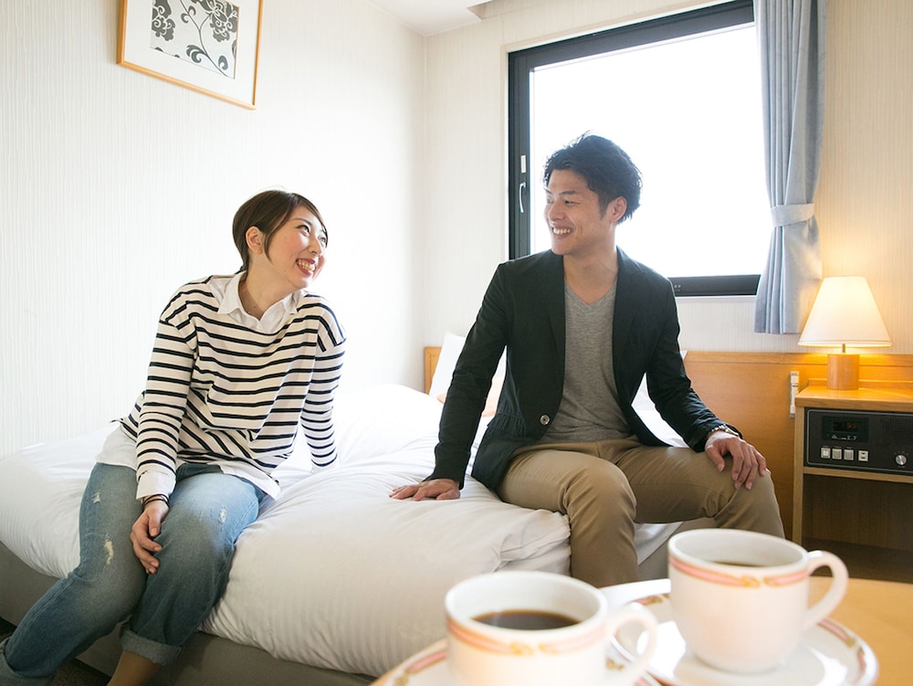 コーナーダブルルーム　喫煙可 客室2 | 平和台ホテル 5