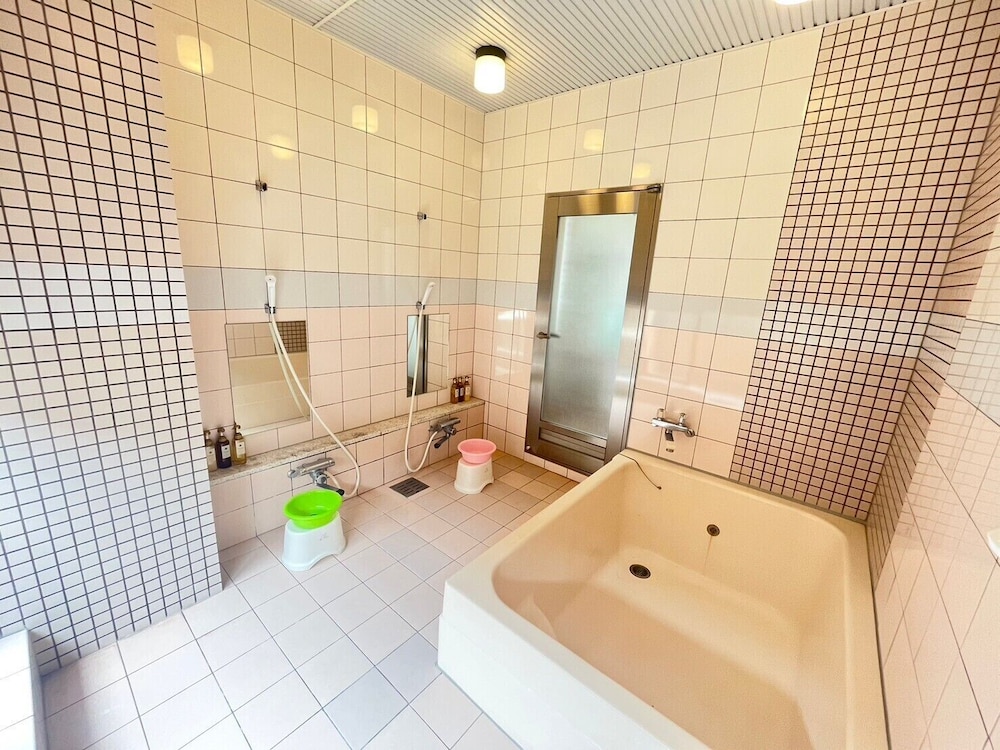 和室　20畳　禁煙 バスルーム0 | 平和台ホテル 5