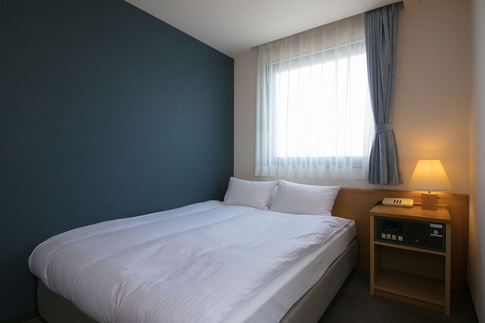 コーナーダブルルーム　喫煙可 客室1 | 平和台ホテル 5