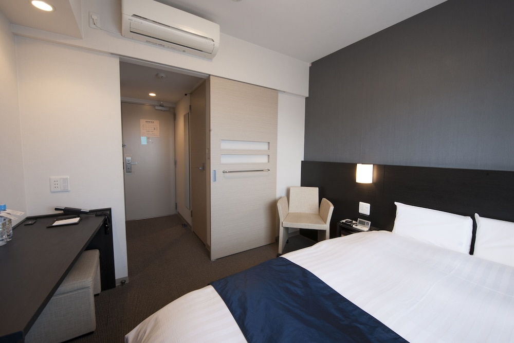 ダブルルーム 喫煙可 客室2 | 天然温泉関門の湯 ドーミーインPREMIUM下関