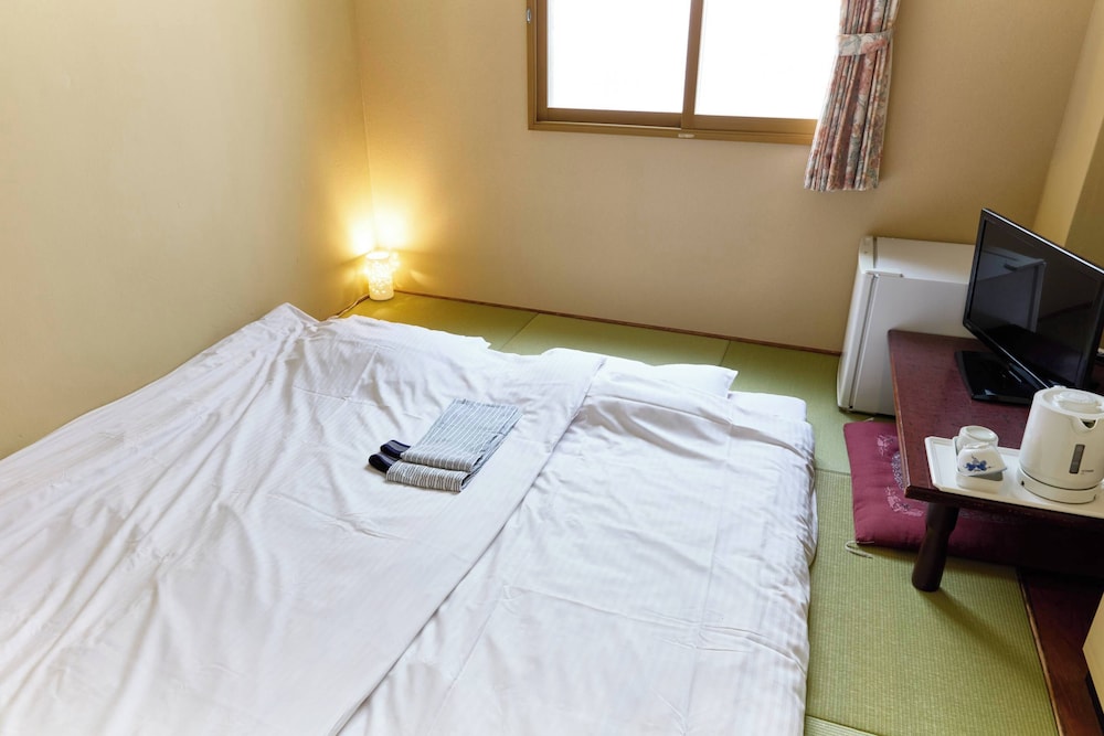 和室 2名利用 客室4 | 平和台 ホテル 荒戸