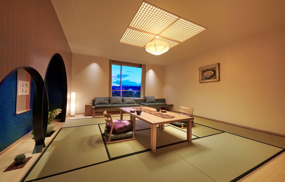 Suite 碧 ハリウッドツイン+和室+バス 部屋からの景観0 | 本陣平野屋 花兆庵