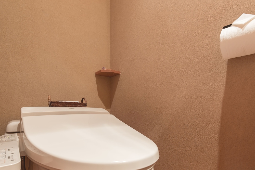 和室二間 和み 最上階+12.5畳+6畳+檜風呂 客室1 | 本陣平野屋 花兆庵