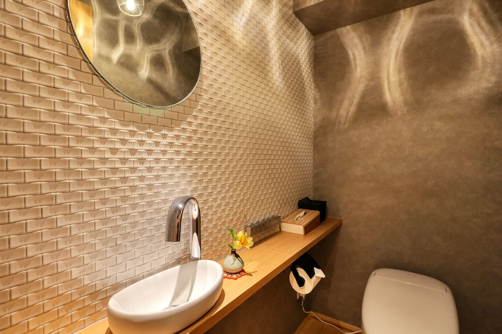 2024年OPEN! Suite 坐 [Izumaru] ツイン+和室+檜風呂 客室3 | 本陣平野屋 花兆庵