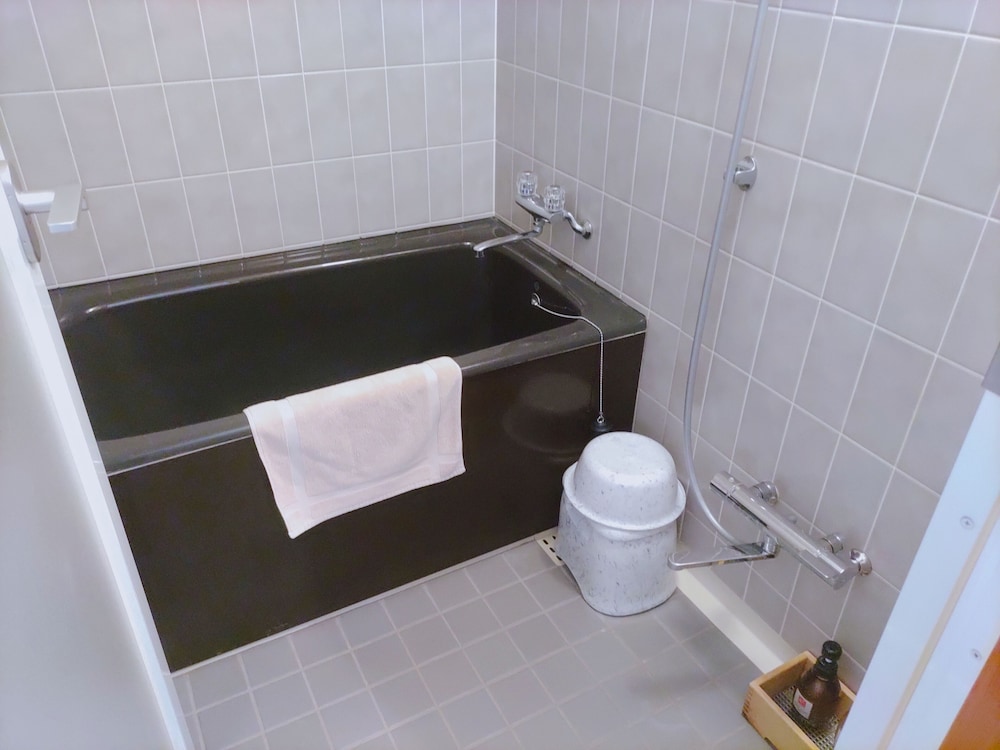 [和室12畳] 安らぎの純和風空間 バスルーム0 | 本陣平野屋 花兆庵