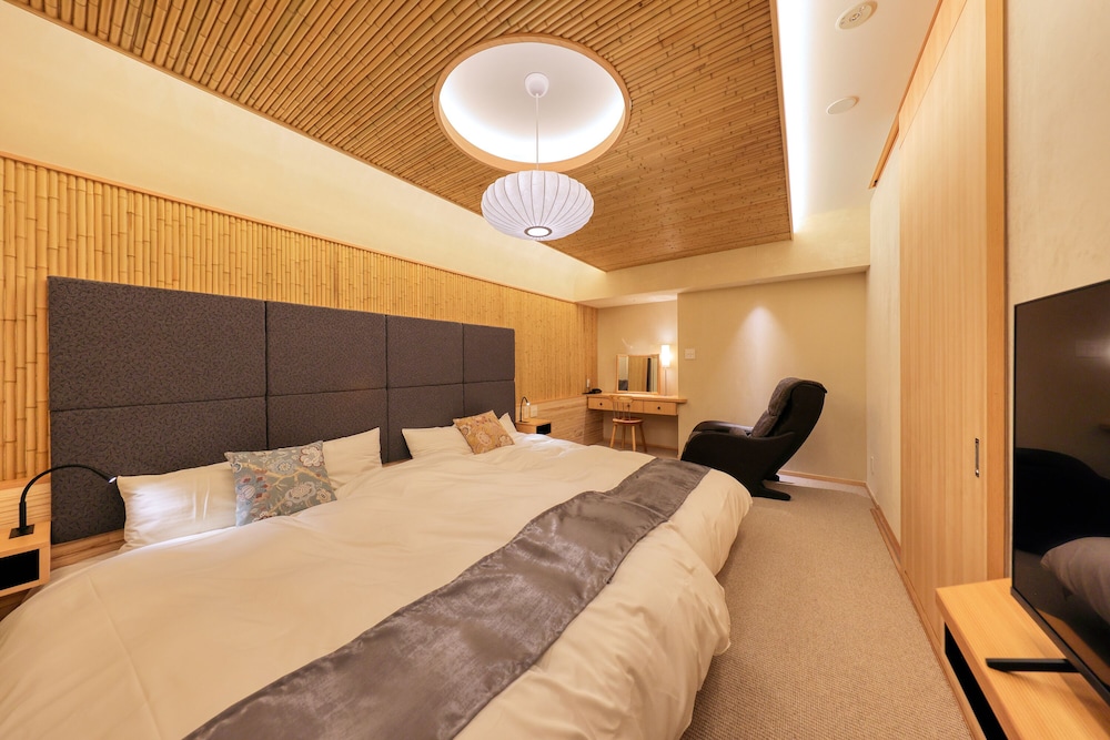 2024年OPEN! Suite 覚 [Satoru] ツイン+和室+檜風呂 客室4 | 本陣平野屋 花兆庵