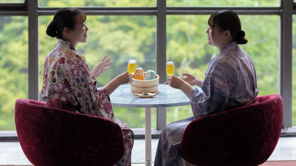ロビーラウンジ1 | 奥道後　壱湯の守 | 奥道後　壱湯の守