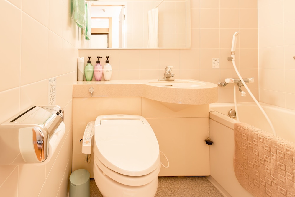 和室 スタンダードルーム リバービュー 禁煙 バスルーム2 | 本陣平野屋 別館