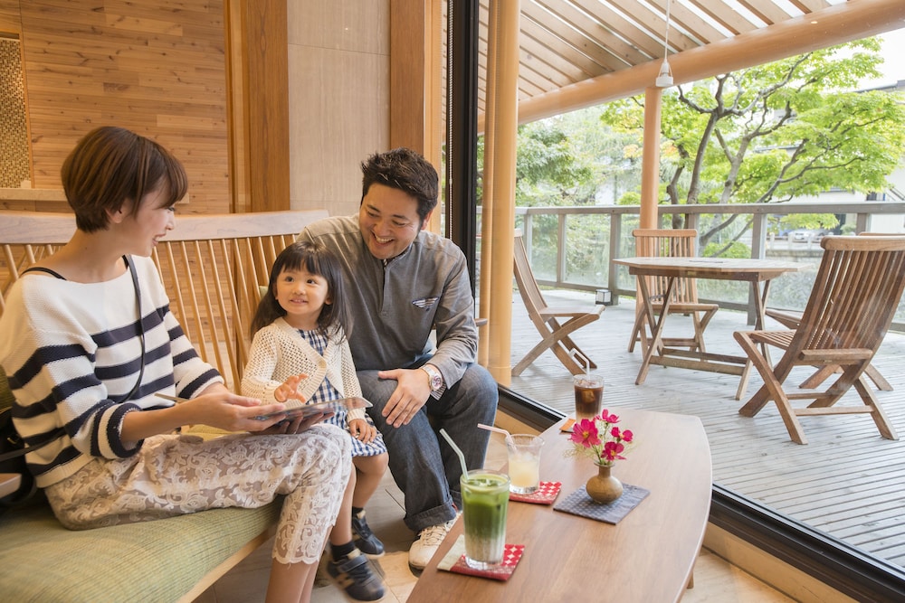 ロビーラウンジ1 | 本陣平野屋 別館