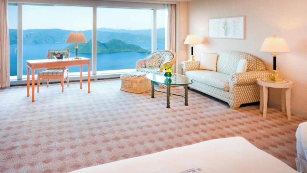 スイート シングルベッド 2 台 (Lake Side) | ザ・ウィンザーホテル洞爺 リゾート&スパ by IHG