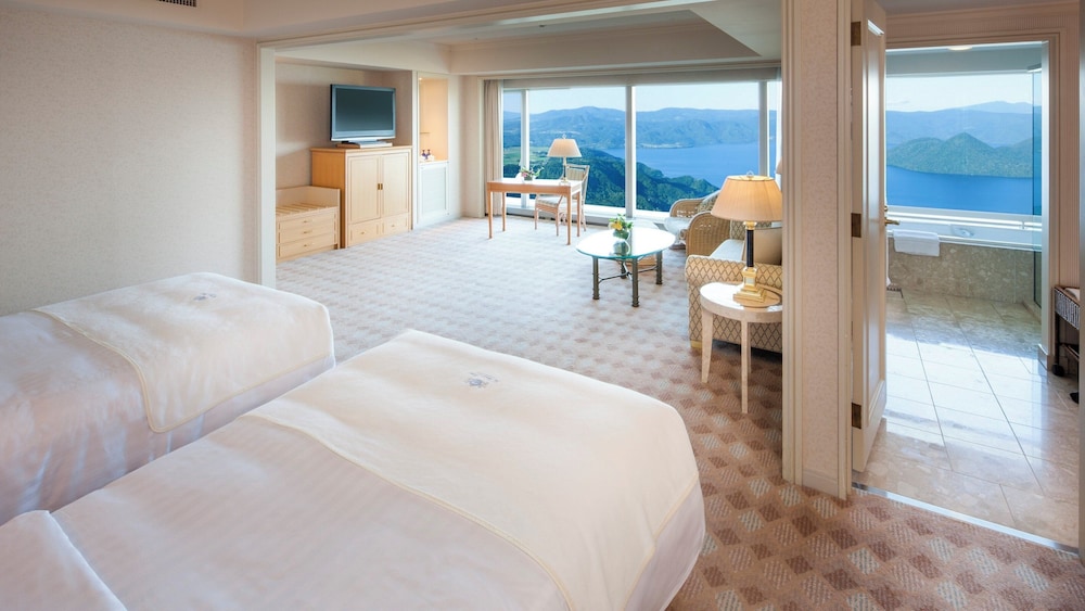 スイート シングルベッド 2 台 (Lake Side) | ザ・ウィンザーホテル洞爺 リゾート&スパ by IHG