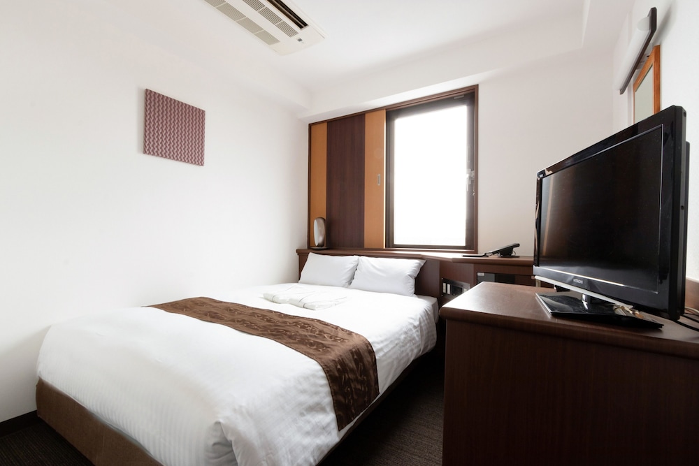 ダブルルーム [禁煙] 15.2平米 <シモンズベッド/デュベスタイル> | 東洋ホテル