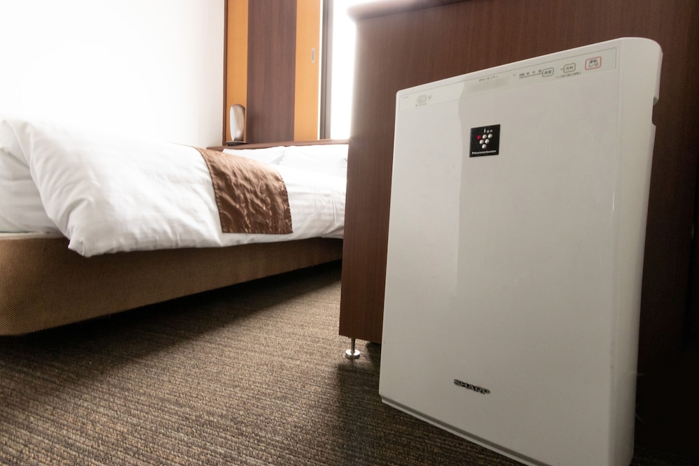 セミダブルルーム [禁煙] 13.5平米 <シモンズベッド/デュベスタイル> 客室の設備とサービス0 | 東洋ホテル