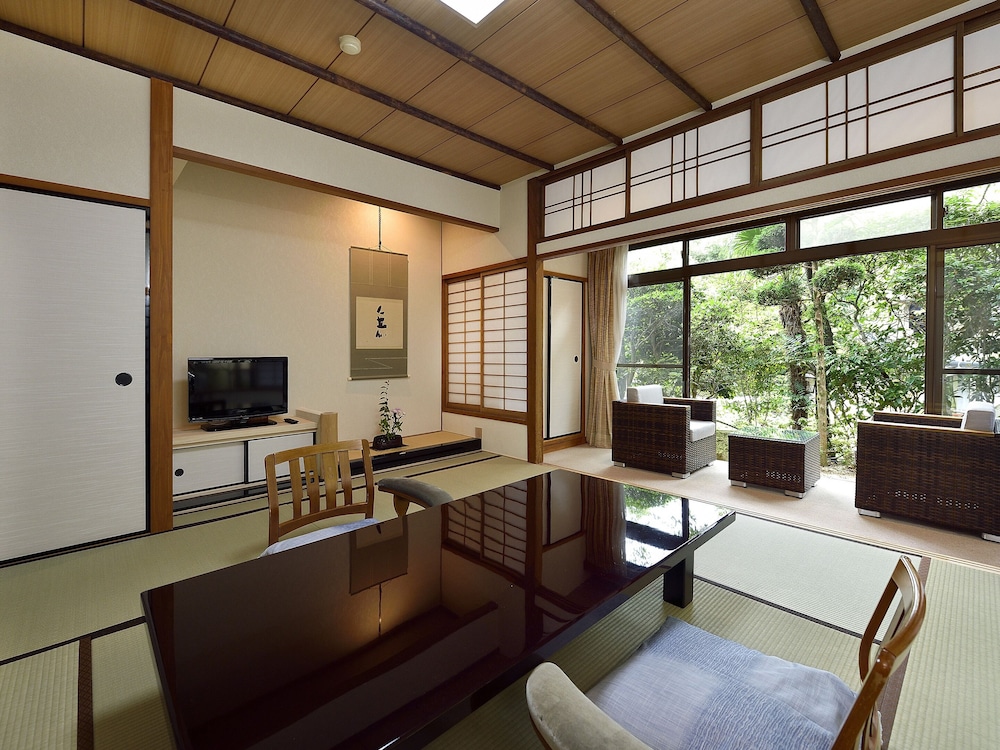 和室 禁煙 (10 Tatami Mats, Check-in by 8 PM) 客室2 | 有馬温泉 月光園 游月山荘