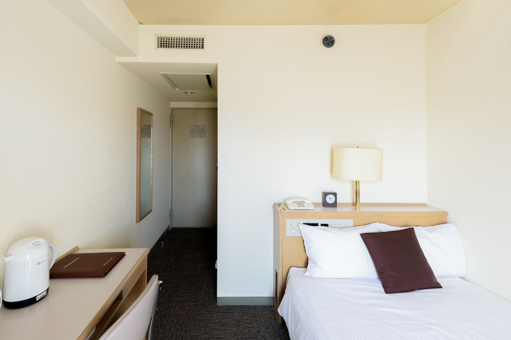 セミダブルルーム (禁煙) 客室2 | 新大阪サニーストンホテル