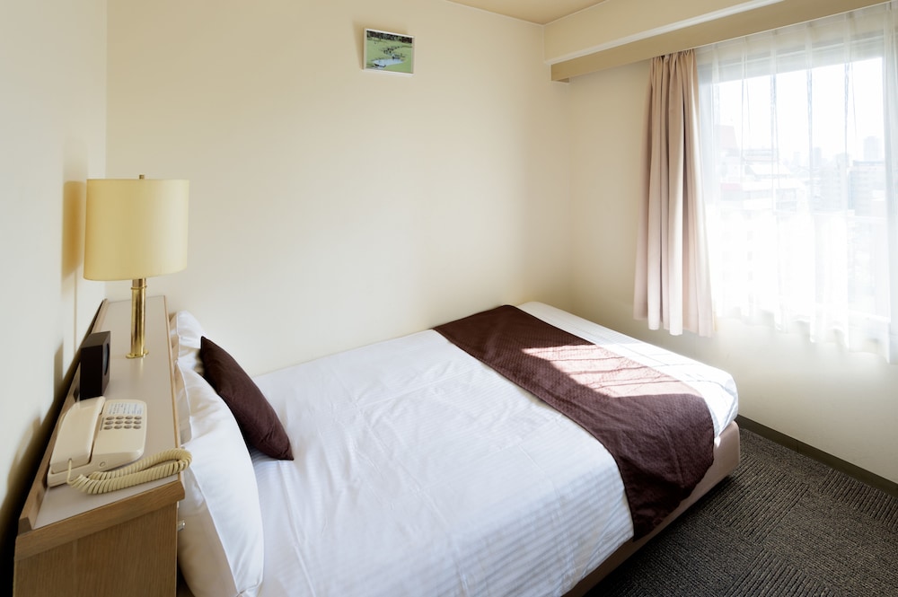 セミダブルルーム (禁煙) | 新大阪サニーストンホテル