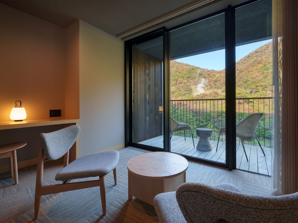 デラックスツイン2F テラス付 禁煙 客室1 | 雲仙宮崎旅館