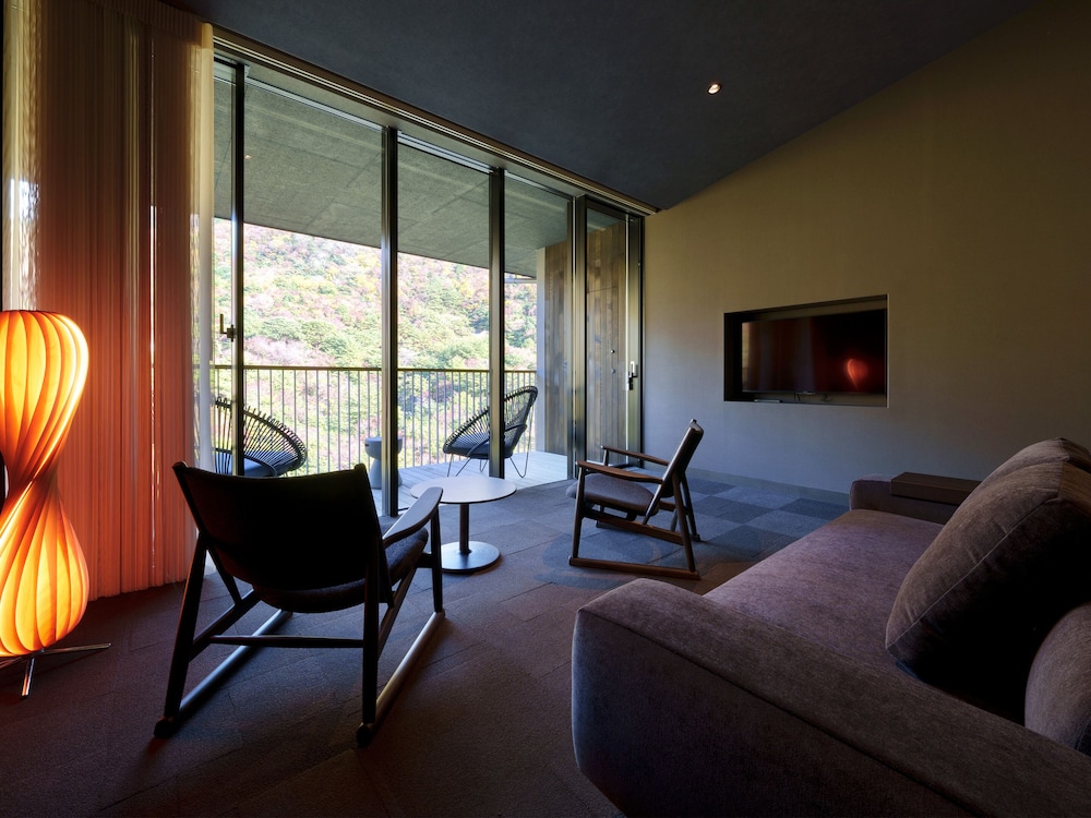 プレミアムデザインルーム 半露天風呂・テラス付 禁煙 バルコニーからの眺望0 | 雲仙宮崎旅館