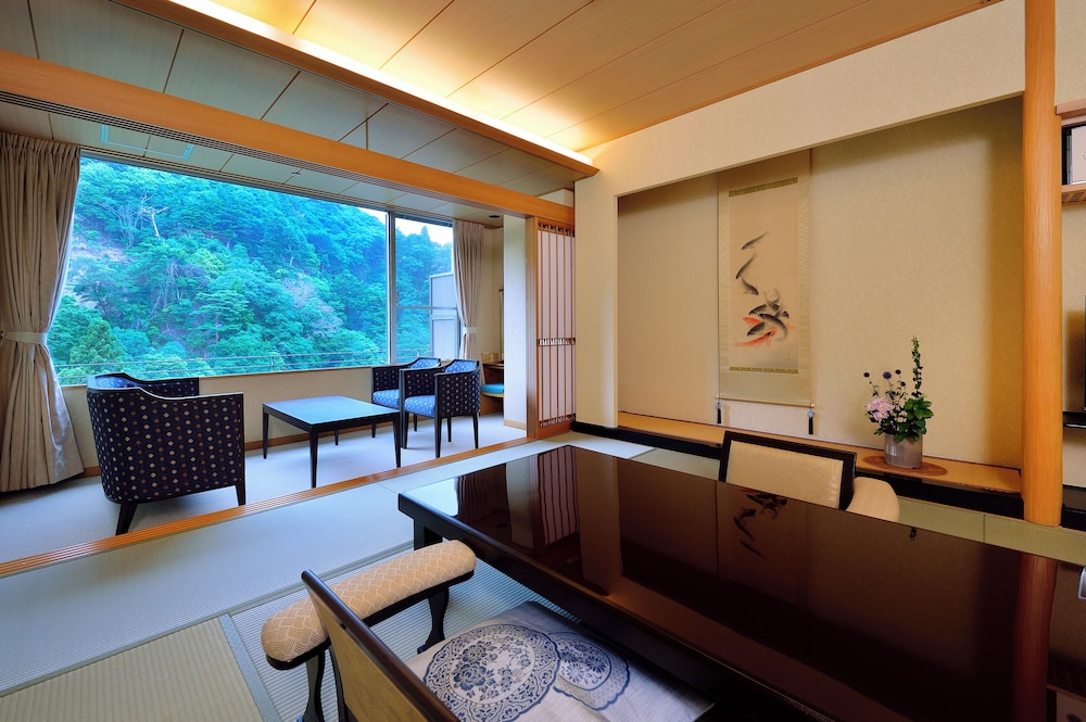 トラディショナル ルーム (can't serve dinner after 8 PM checkin) 客室0 | 有馬温泉 旅館 月光園 鴻朧館