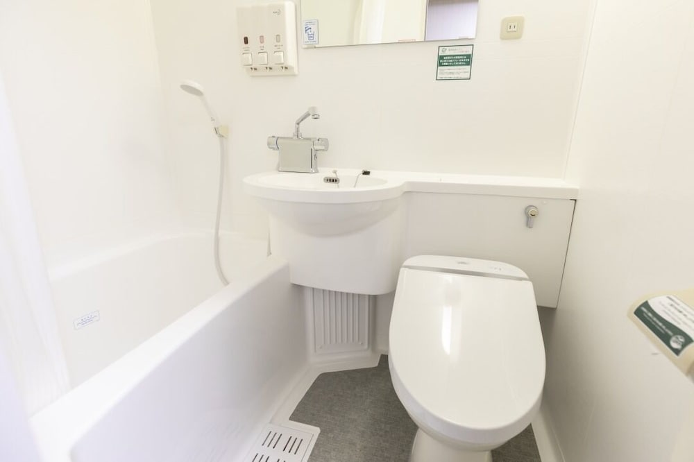 セミダブルルーム　禁煙 バスルーム1 | ワシントンR&Bホテル東日本橋