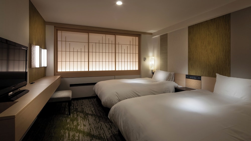 プレミアム [南館] 特別室 (53㎡) ／ビュッフェ夕・朝食付 客室2 | 第一滝本館