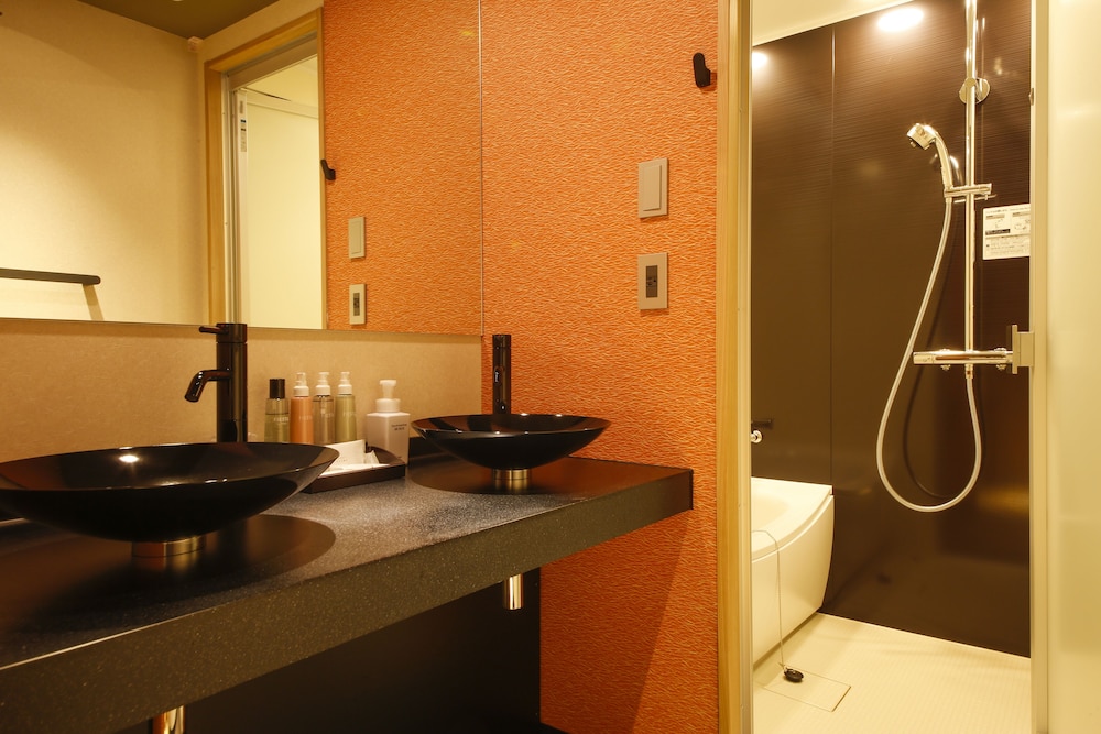 和室12畳 バスルーム1 | ホテル本能寺