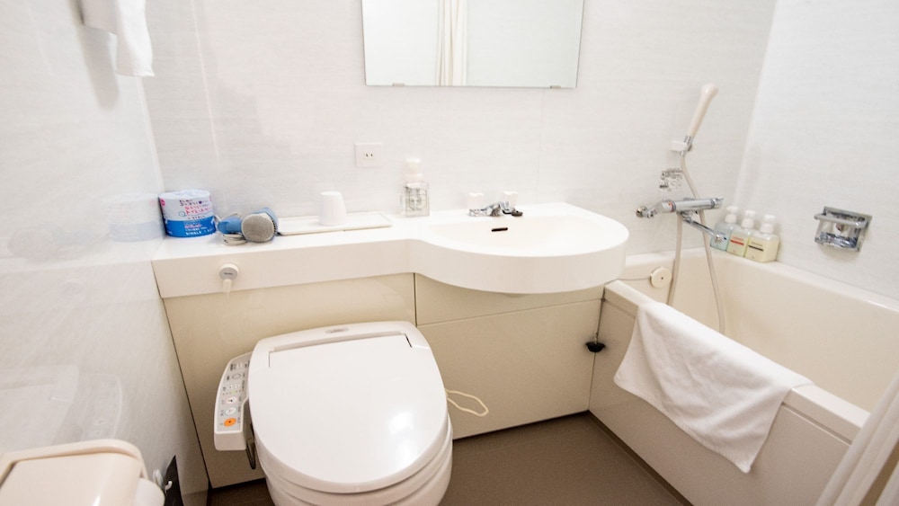 コンパクト ダブルルーム禁煙 バスルーム2 | ラックホテル大津石山