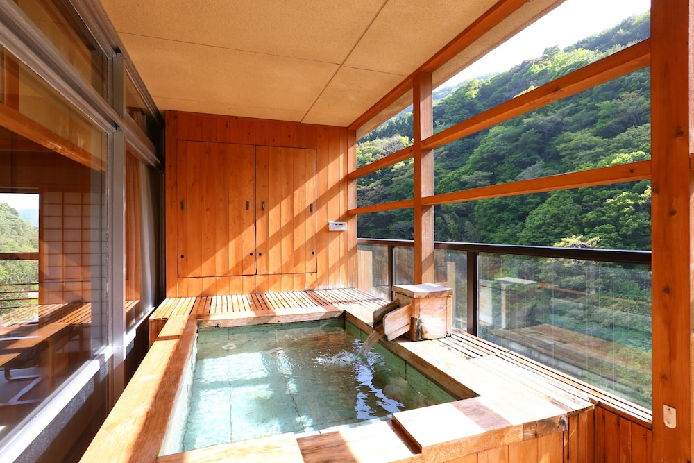 [聚楽第] 露天風呂付和室スタンダード　禁煙 | 山翠楼