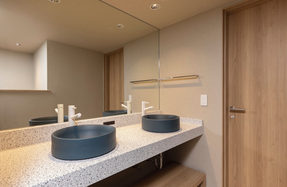 オーシャンビュー 露天風呂付プレミアデラックス 52平米 禁煙 バスルーム0 | ホテル西長門リゾート