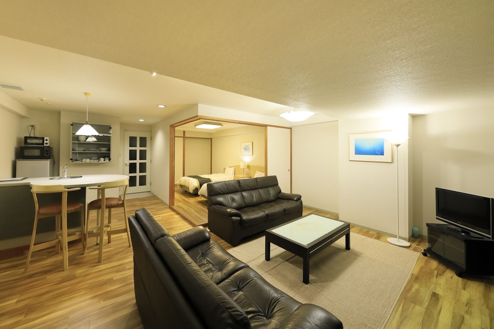 [禁煙] 洋室 (ベッド4台)/オーシャンビュー 客室4 | 勝浦ヒルトップホテル＆レジデンス