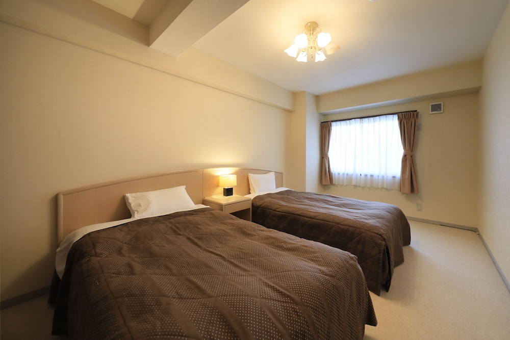 [禁煙] スーペリアルーム (ベッド4台)/オーシャンビュー 客室6 | 勝浦ヒルトップホテル＆レジデンス