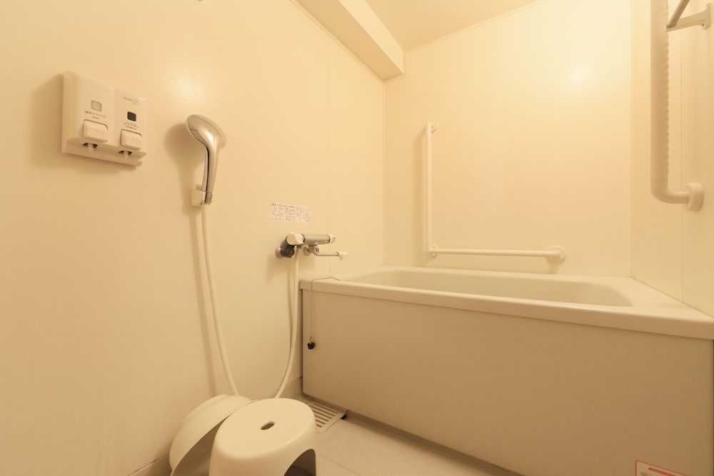 [禁煙] スーペリアルーム (ベッド4台)/オーシャンビュー バスルーム0 | 勝浦ヒルトップホテル＆レジデンス