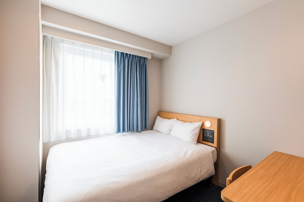 セミダブルルーム ダブルベッド 1 台 喫煙可 (140cm) | 相鉄フレッサイン藤沢湘南台