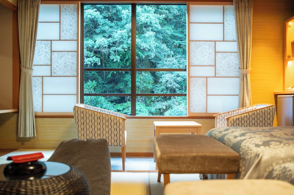 ãéšå±æå®ãªã æé£ å€é£ ãã€ãã³ã°ã¬ã¹ãã©ã³ éšå±ããã®æ¯èг0 | ã€ãããŠæž©æ³ã²ããã