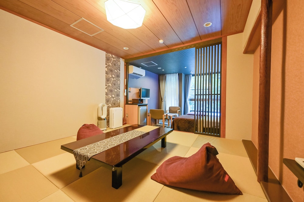 ãéšå±æå®ãªã æé£ å€é£ ãã€ãã³ã°ã¬ã¹ãã©ã³ 客宀3 | ã€ãããŠæž©æ³ã²ããã