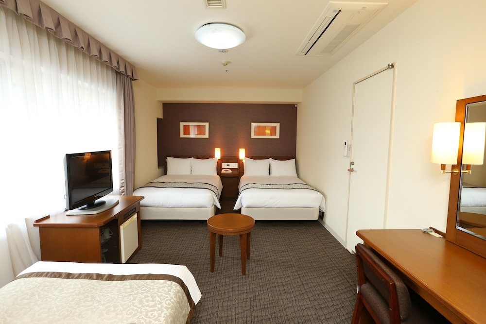 デラックス トリプルルーム（禁煙） 客室1 | ホテル法華クラブ大阪