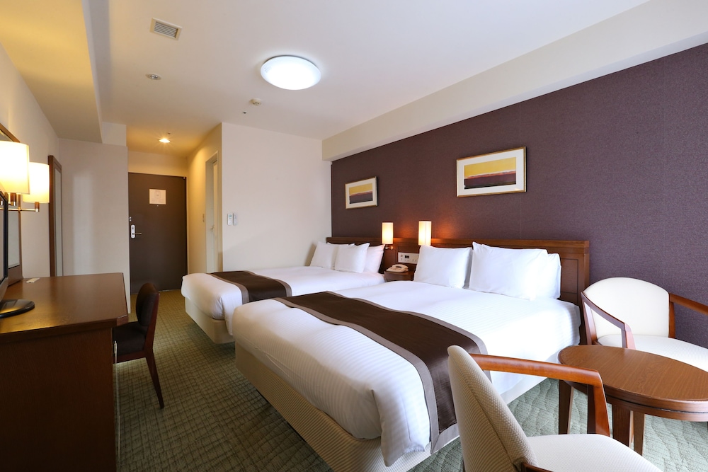 スタンダード ツインルーム ダブルベッド 2 台（禁煙） 客室1 | ホテル法華クラブ大阪