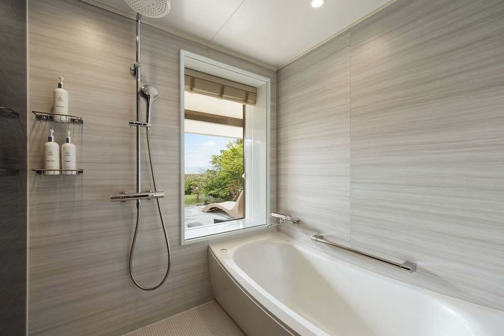 ガーデンテラス・デラックス バスルーム0 | はいむるぶし