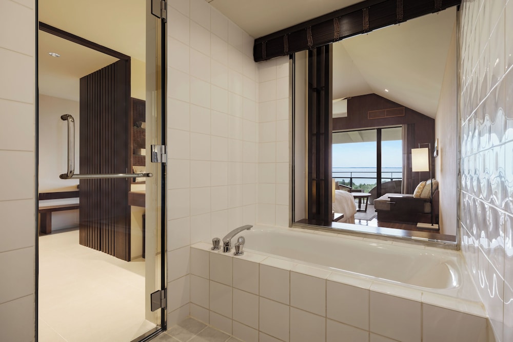 プレミアオーシャンビュー・ラグジュアリー バスルーム0 | はいむるぶし