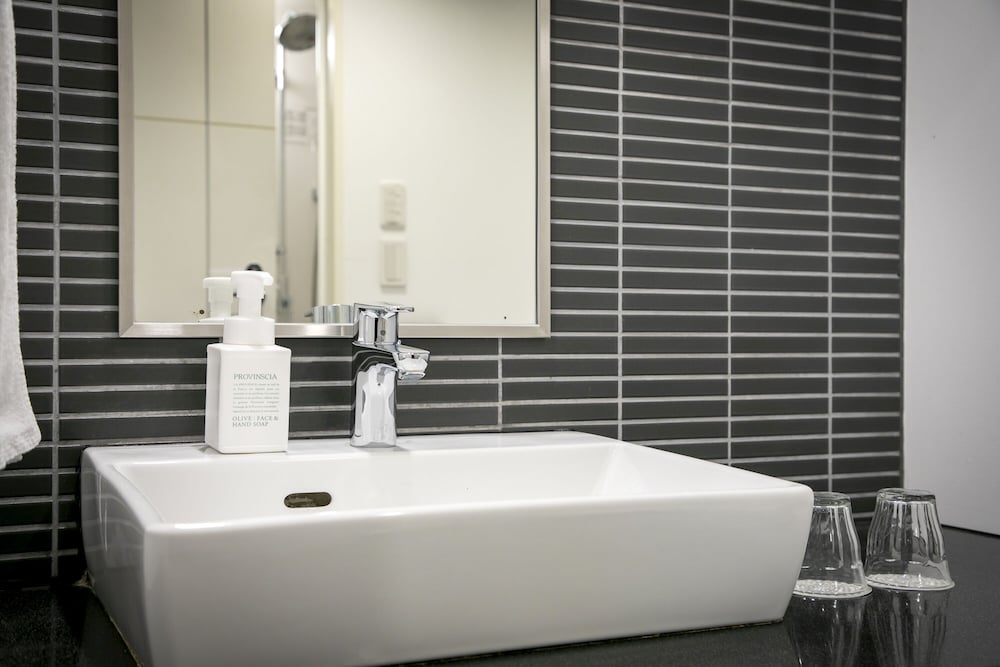 スタンダードルーム 禁煙 (眺望なし) バスルーム3 | レジデンシャルホテル ビーコンテ浅草