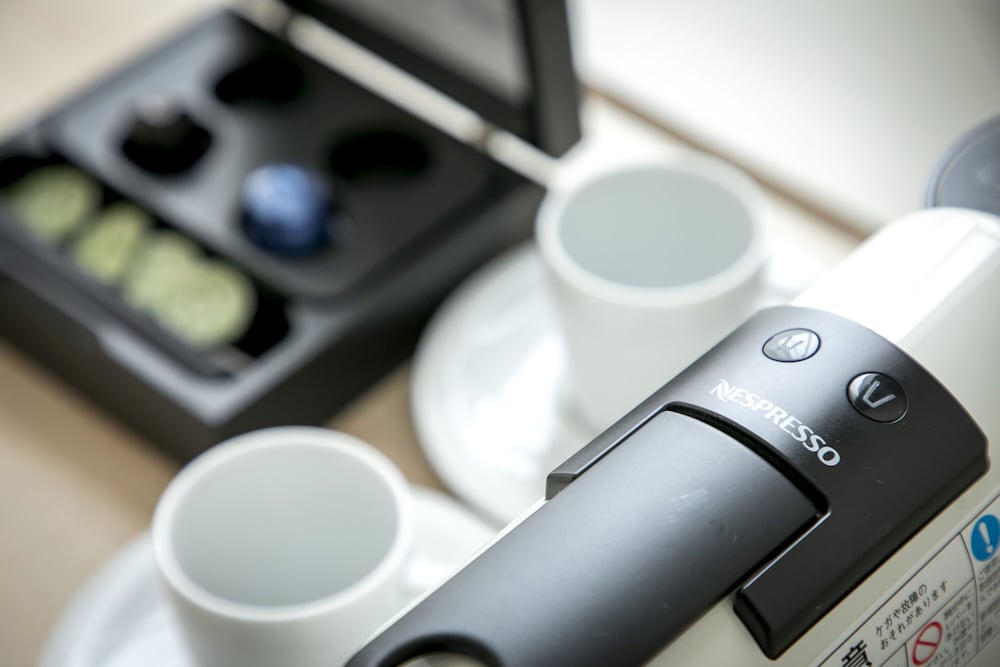 スイート ルーム キングベッド 1 台 喫煙可（電子タバコ専用）（3名利用の場合、エキストラベッド付） コーヒー / コーヒーメーカー0 | レジデンシャルホテル ビーコンテ浅草