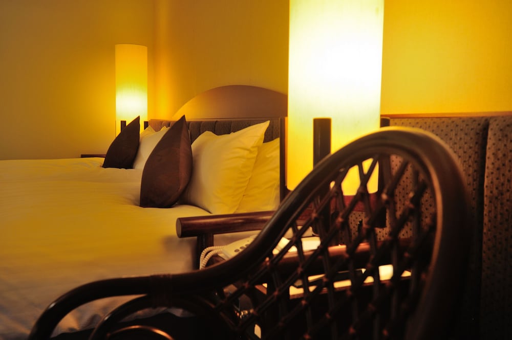 和室 ツインベッド付 オーシャンビュー 客室1 | 指宿ロイヤルホテル