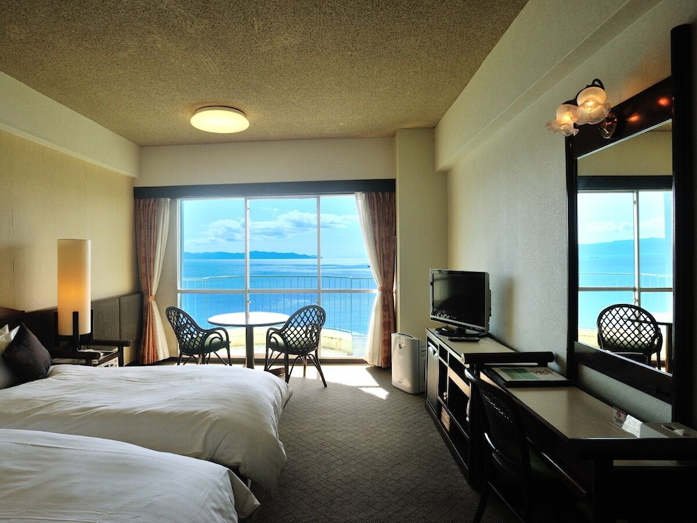 洋室 スタンダードルーム オーシャンビュー | 指宿ロイヤルホテル