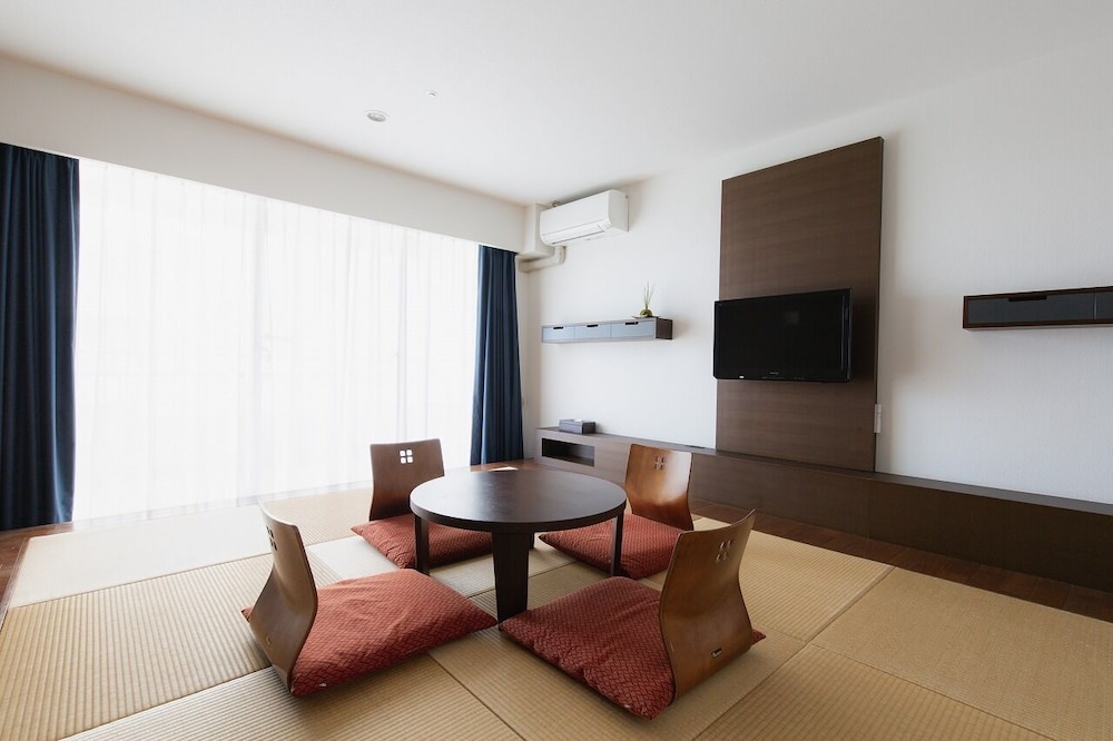 琉球畳の和室 [ゆくる] 禁煙 客室1 | EM ウェルネス 暮らしの発酵ライフスタイルリゾート